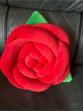Red Rose Plush Decorative Pillow - Soft Floral Home Accent